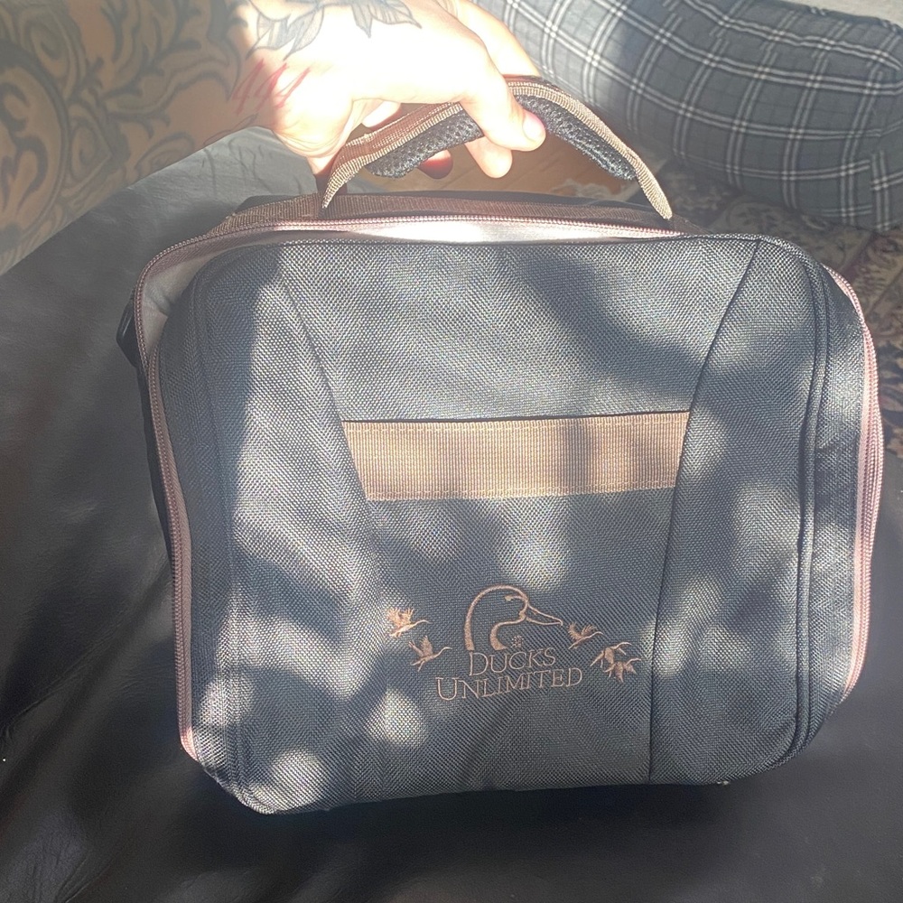 Ducks Unlimited carrying case bag dividers camera ammo fishing